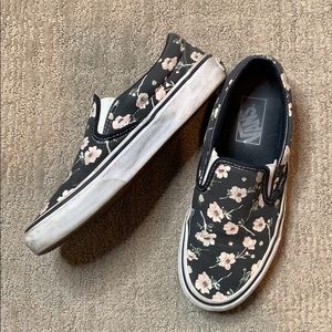 Vans classic slip ons